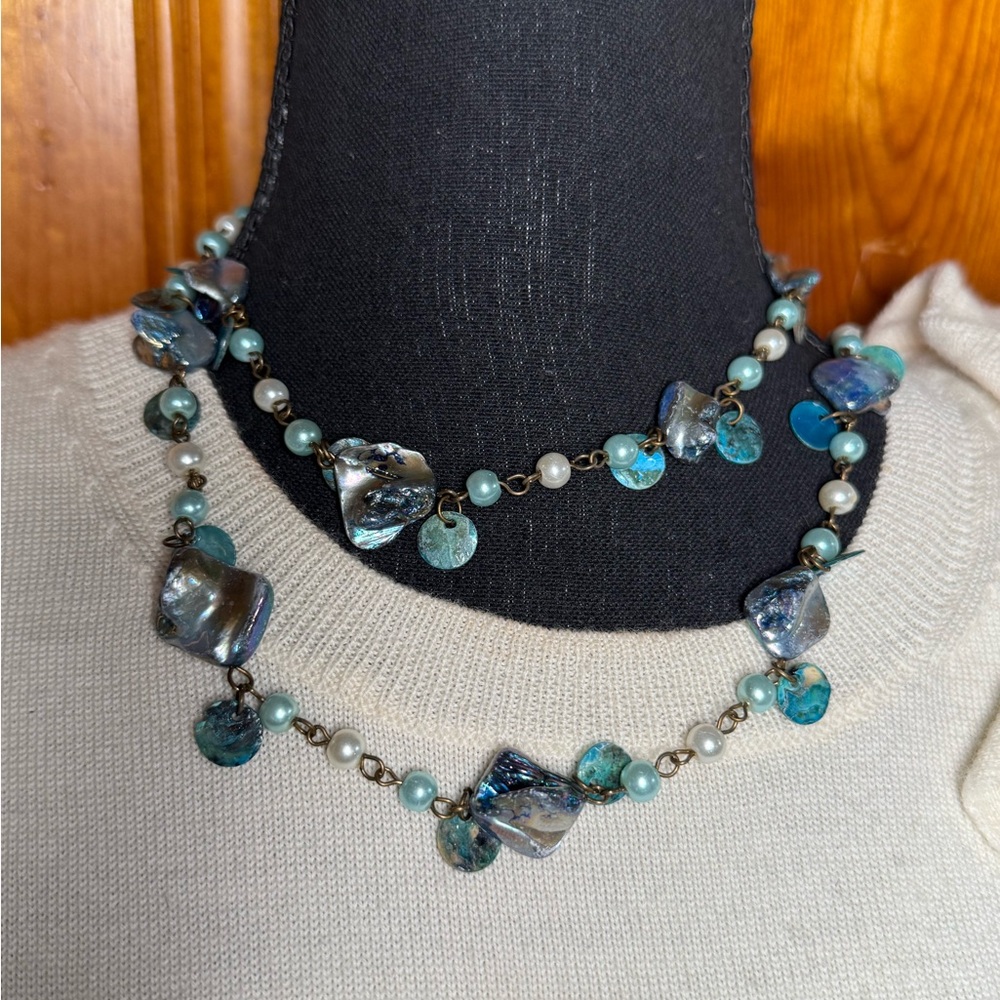 Source Unknown Iridescent Blue And Silver Necklace - image 1